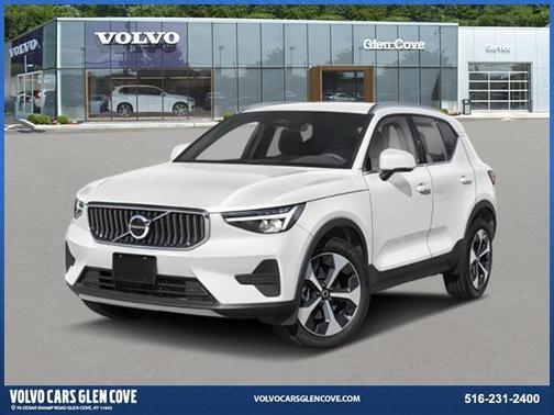 2025 Volvo XC40 B5 Ultra Bright Theme