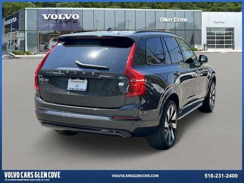 2023 Volvo XC90 Recharge Plug-In Hybrid T8 Ultimate Dark Theme 7-Seater