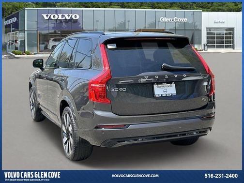 2023 Volvo XC90 Recharge Plug-In Hybrid T8 Ultimate Dark Theme 7-Seater