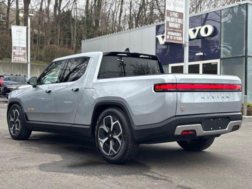 2023 Rivian R1T Adventure Quad Motor Large Pack