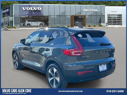 2026 Volvo XC40 B5 Core