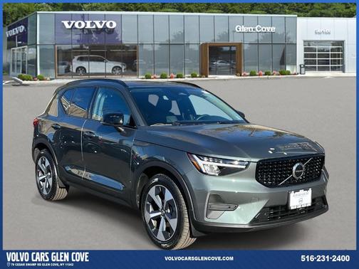 2026 Volvo XC40 B5 Core