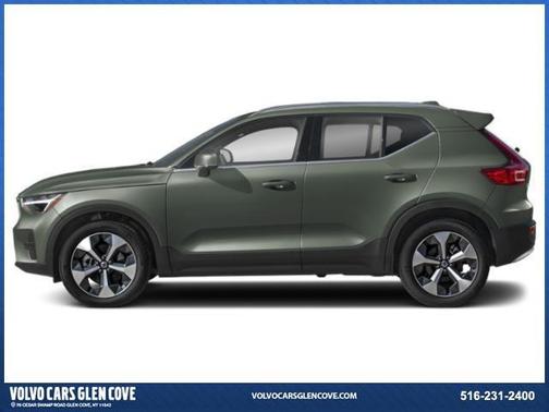 2025 Volvo XC40 B5 Plus Bright Theme