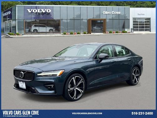 Denim Blue Metallic 2024 Volvo S60 B5 Ultimate Dark Theme