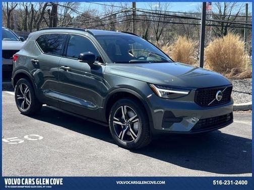 2026 Volvo XC40 B5 Core