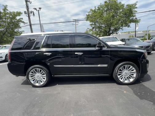 2016 Cadillac Escalade Platinum