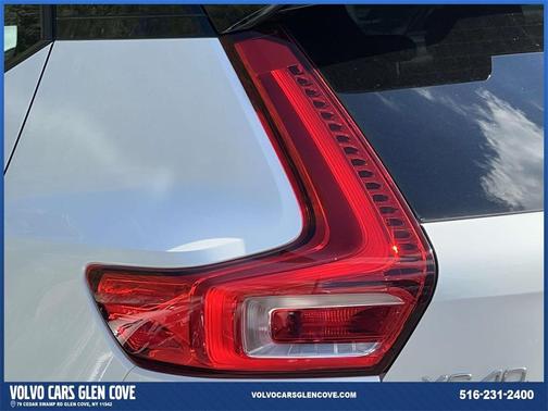 2022 Volvo XC40 T5 R-Design