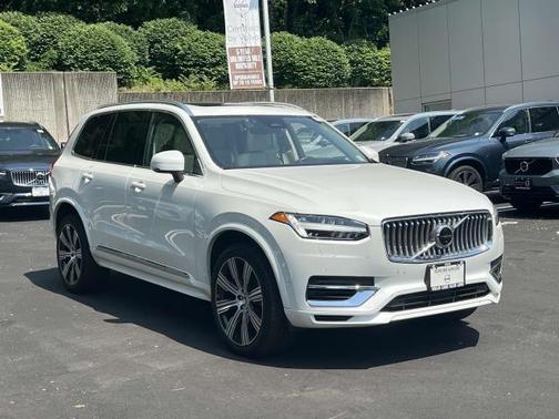 2023 Volvo XC90 Recharge Plug-In Hybrid T8 Ultimate 6-Seater