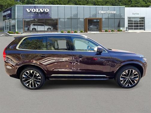 2025 Volvo XC90 B6 Ultra