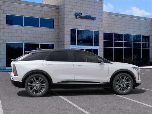 2025 Cadillac OPTIQ Sport