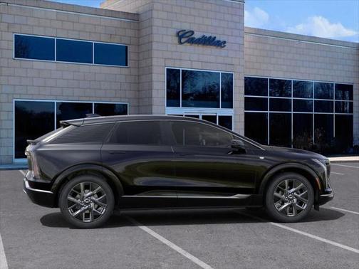 2025 Cadillac OPTIQ Luxury