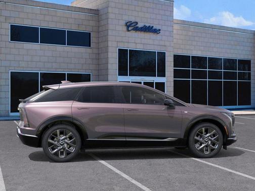 2025 Cadillac OPTIQ Luxury 1 AWD