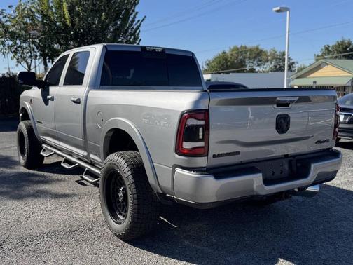 2020 RAM 2500 Laramie Crew Cab 4X4 6'4' Box