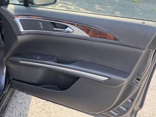 2013 Lincoln MKZ Base