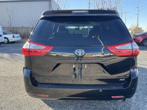 2015 Toyota Sienna XLE Premium