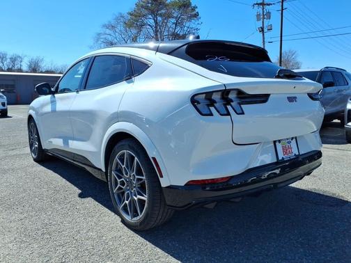 Star White Metallic Tri-Coat 2026 Ford Mustang Mach-E GT
