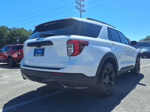 2023 Ford Explorer ST-Line