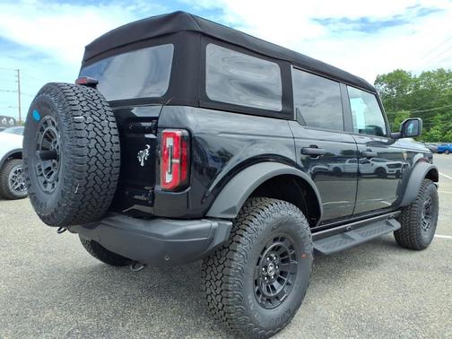 Shadow Black 2026 Ford Bronco Badlands