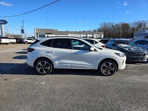 2025 Ford Escape ST-Line Elite