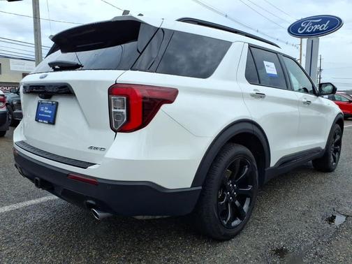 2023 Ford Explorer ST-Line