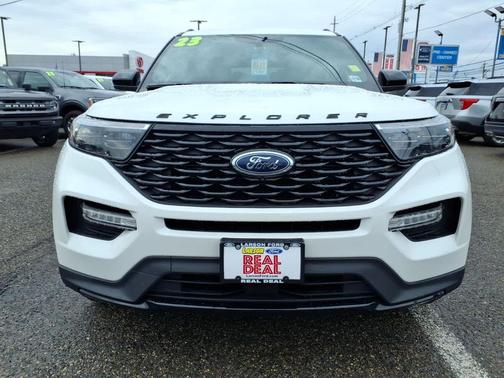 2023 Ford Explorer ST-Line
