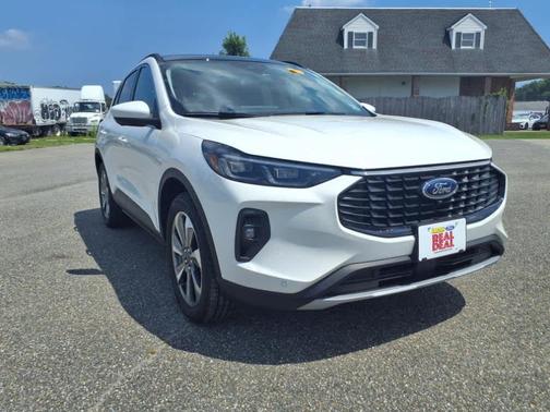 2025 Ford Escape Platinum