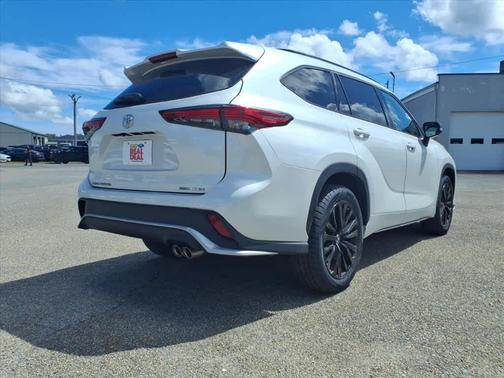 2023 Toyota Highlander XSE