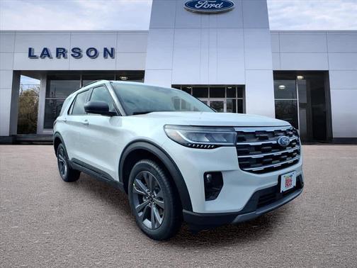 Star White Metallic Tri-Coat 2026 Ford Explorer Active w/200A Pkg