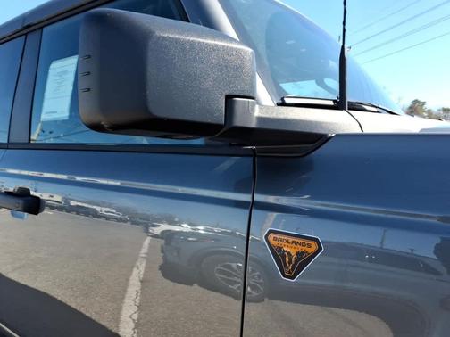 Carbonized Gray Metallic 2026 Ford Bronco Badlands