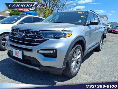 Iconic Silver Metallic 2023 Ford Explorer XLT