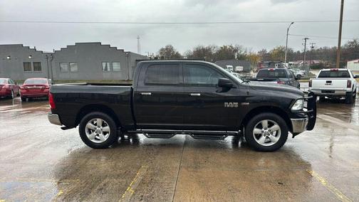 2016 RAM 1500 SLT