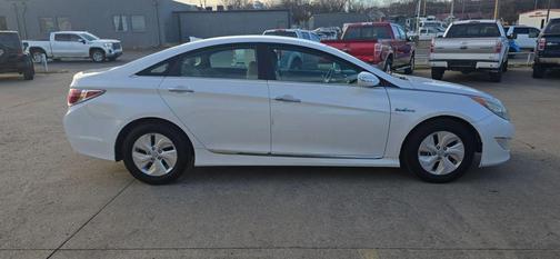 2015 Hyundai SONATA Hybrid Base