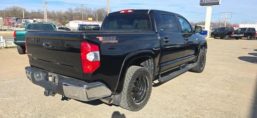 2015 Toyota Tundra SR5