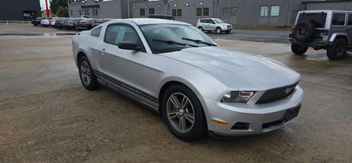 2010 Ford Mustang Premium