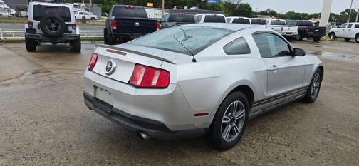 2010 Ford Mustang Premium