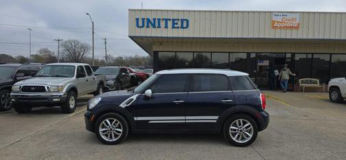 2012 MINI Cooper Countryman Base
