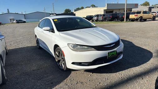 2015 Chrysler 200 S