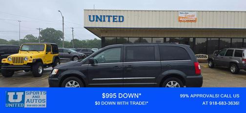 2012 Chrysler Town & Country Touring