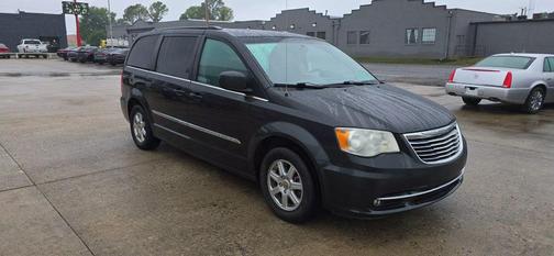 2012 Chrysler Town & Country Touring