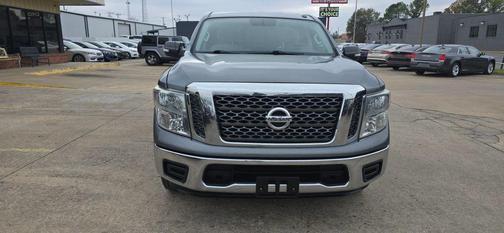 2017 Nissan Titan SV