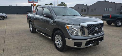 2017 Nissan Titan SV
