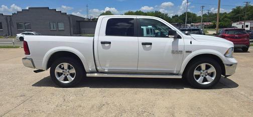 2015 RAM 1500 SLT