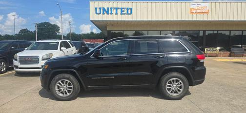 Black 2018 Jeep Grand Cherokee Laredo