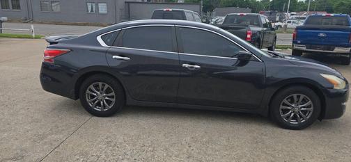 Storm 2015 Nissan Altima 2.5 S