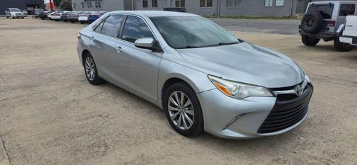 2016 Toyota Camry XLE