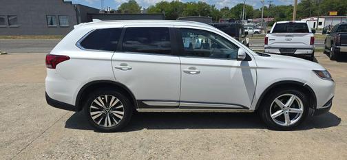 2020 Mitsubishi Outlander SP