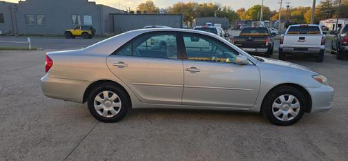 2002 Toyota Camry LE