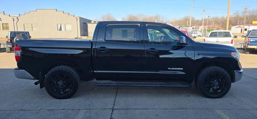 2017 Toyota Tundra SR5