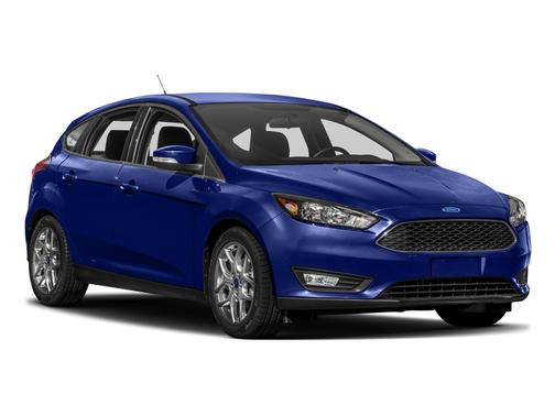 Ingot Silver Metallic 2017 Ford Focus SE