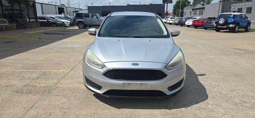 Ingot Silver Metallic 2017 Ford Focus SE
